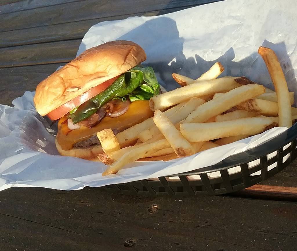 The Commons Farm Kitchen & Bar | restaurant | 7624 CA-16, Guinda, CA 95637, USA | 5307960758 OR +1 530-796-0758