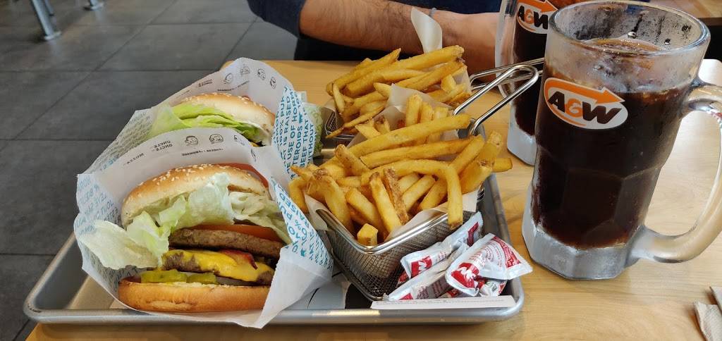 A&W Canada | restaurant | 697 Chemin Avila, Saint-Sauveur, QC J0R 1R3, Canada | 5794760129 OR +1 579-476-0129
