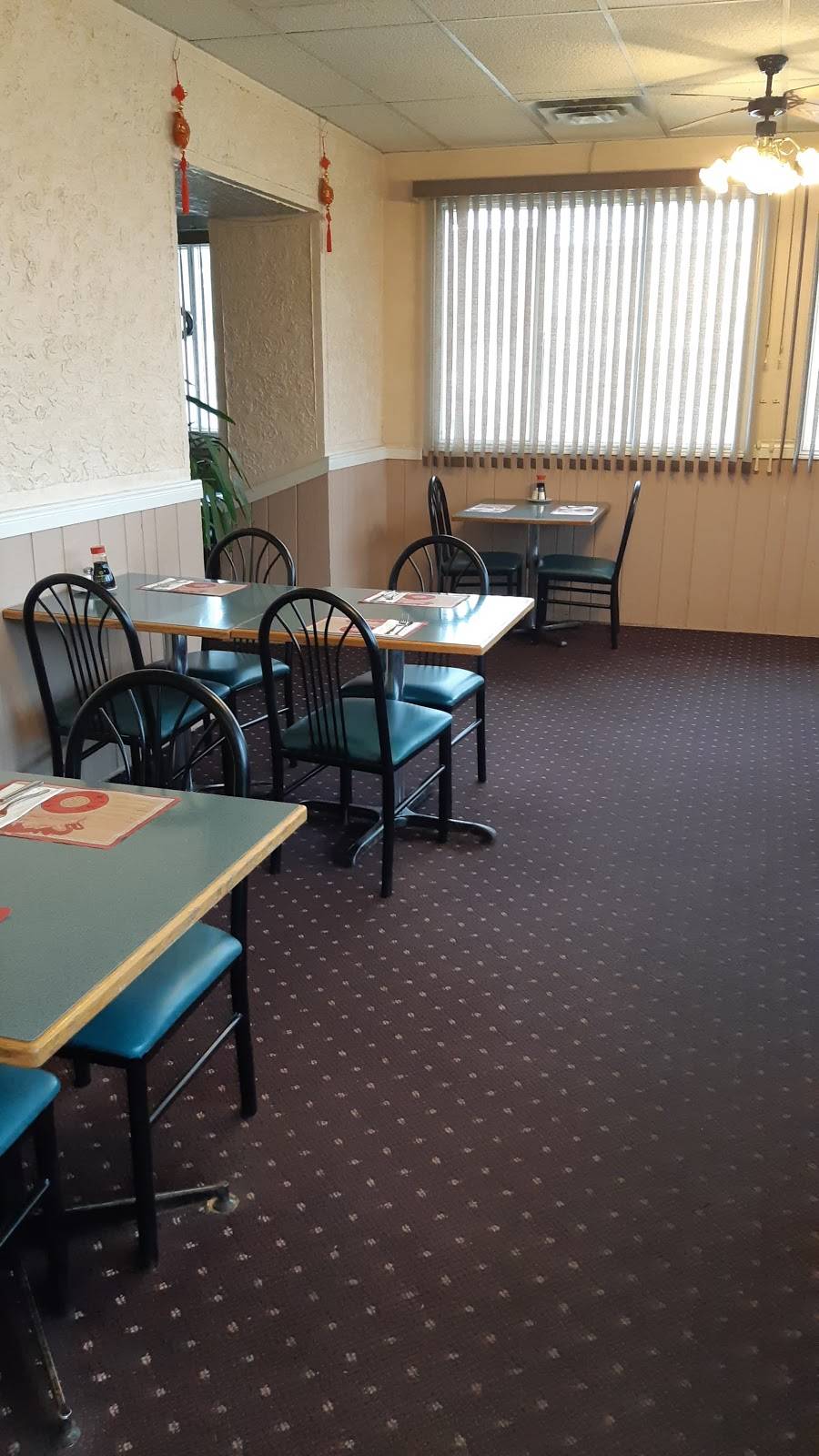 Lis Restaurant | restaurant | 3710 Tecumseh Rd E, Windsor, ON N8W 1H9, Canada | 5199486121 OR +1 519-948-6121