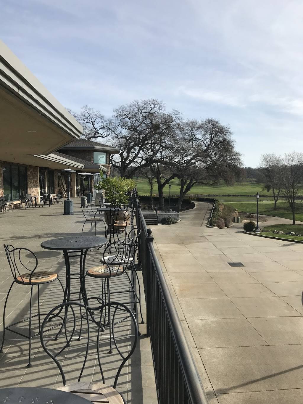 The Ridge Bar & Grill | restaurant | 2020 Golf Course Rd, Auburn, CA 95602, USA | 5308887888 OR +1 530-888-7888