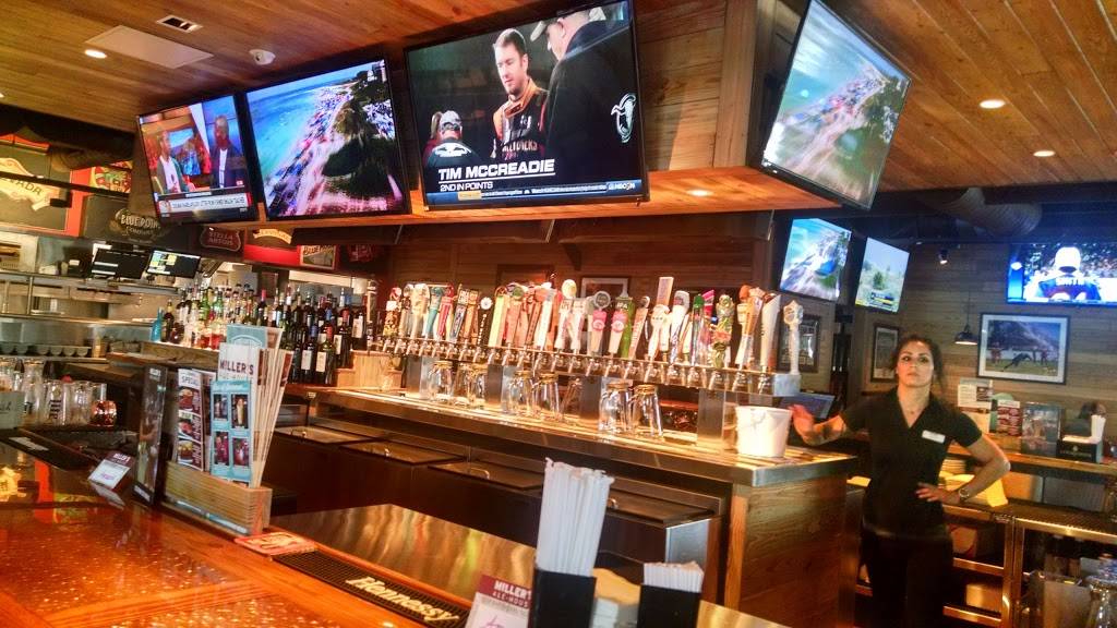 Millers Ale House - Chicago Ridge | restaurant | 6401 95th St, Chicago Ridge, IL 60415, USA | 7082903312 OR +1 708-290-3312