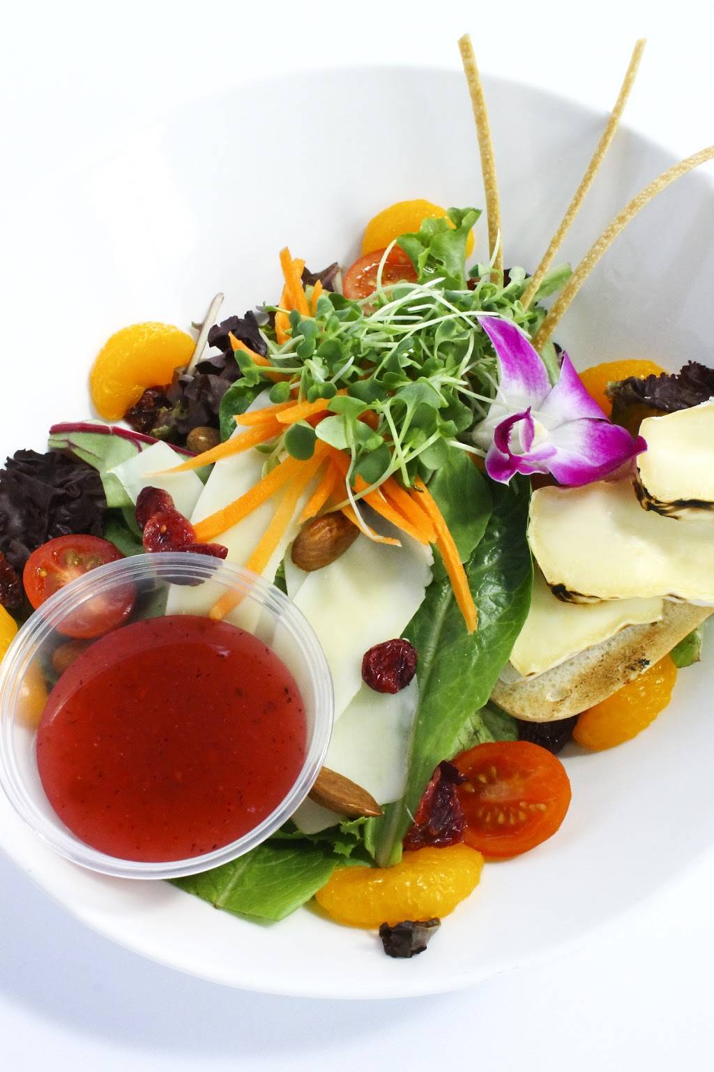 Le 10Vagues | restaurant | 3115 Avenue des Hôtels, Québec, QC G1W 3Z6, Canada | 4186585120 OR +1 418-658-5120