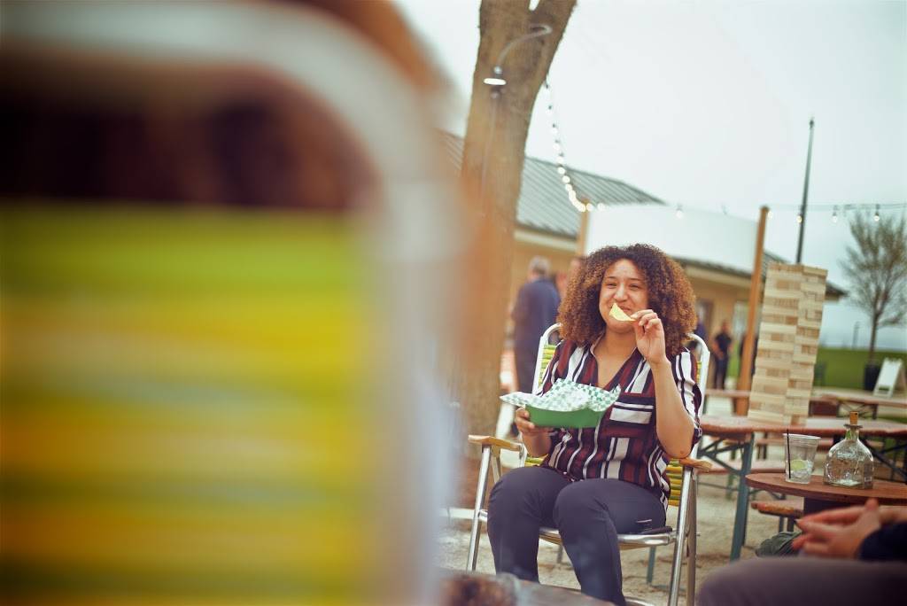 Hideaway Brew Garden | restaurant | Village Green, 5510 Prairie Stone Pkwy, Hoffman Estates, IL 60192, USA | 8476492221 OR +1 847-649-2221