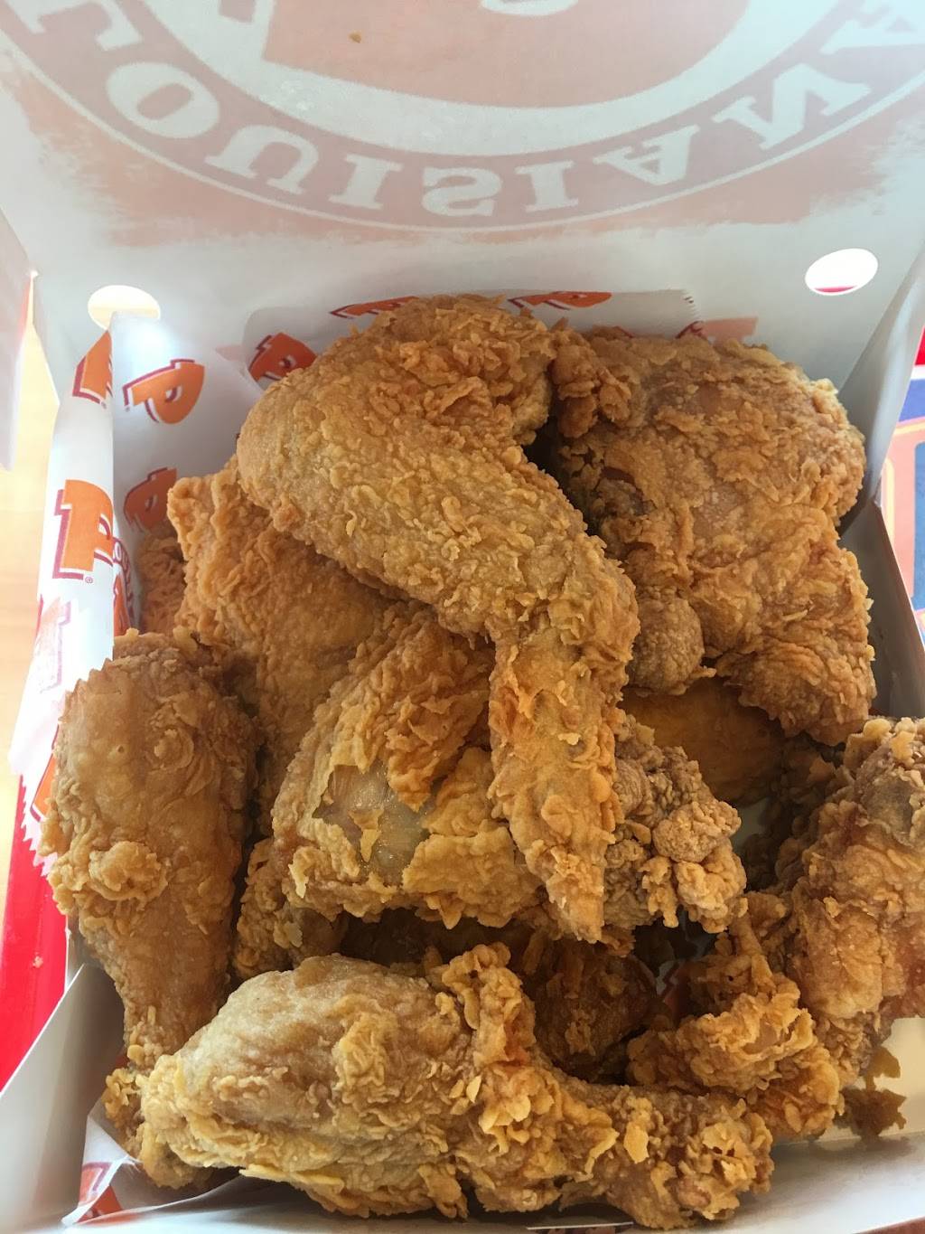 Popeyes Louisiana Kitchen | restaurant | 1803 W Market St, Bloomington, IL 61701, USA | 3098297988 OR +1 309-829-7988