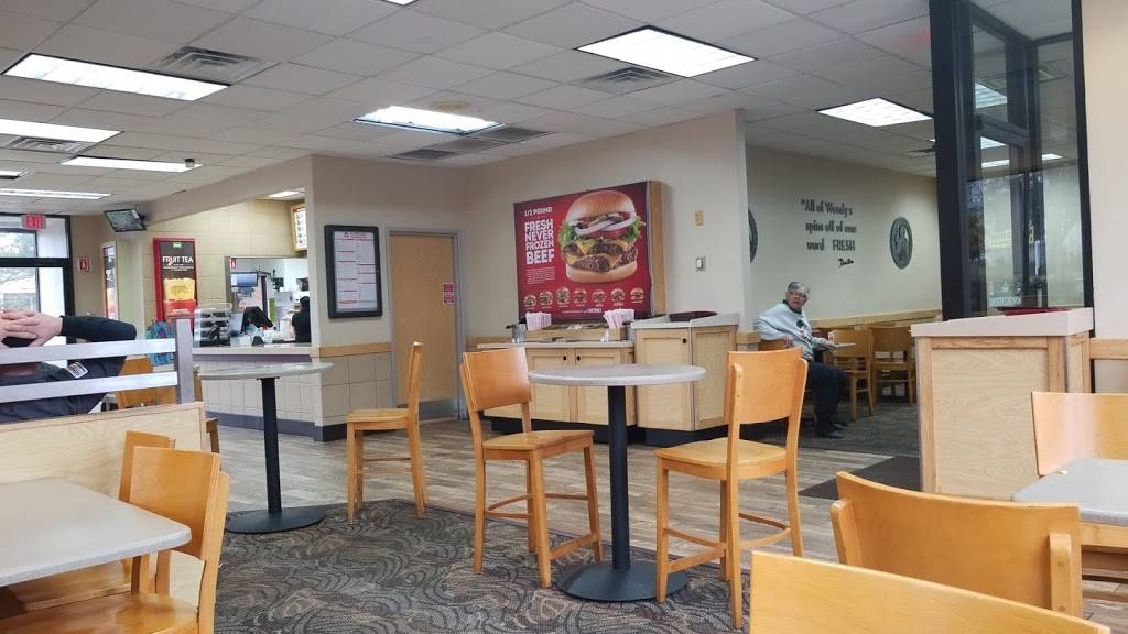 Wendys | restaurant | 31 Godwin Ave, Midland Park, NJ 07432, USA | 2016891866 OR +1 201-689-1866