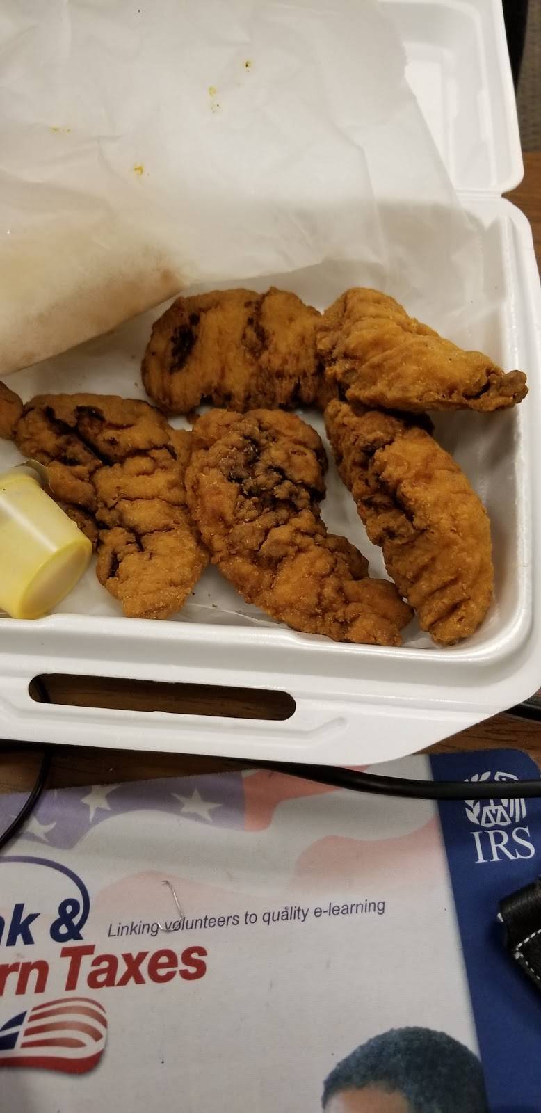 Dixie Queen | restaurant | 1472 E Shelby Dr, Memphis, TN 38116, USA | 9013378816 OR +1 901-337-8816