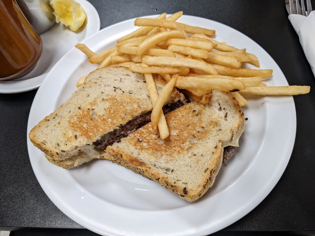 Moms Diner | cafe | 1240 State St #100, Pahrump, NV 89048, USA | 7757519929 OR +1 775-751-9929