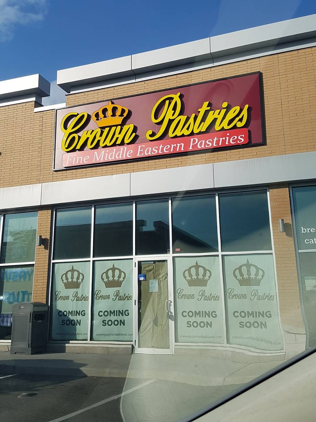 Crown Pastries | bakery | 5083 Dixie Rd d3, Mississauga, ON L4W 0E6, Canada | 9056022018 OR +1 905-602-2018