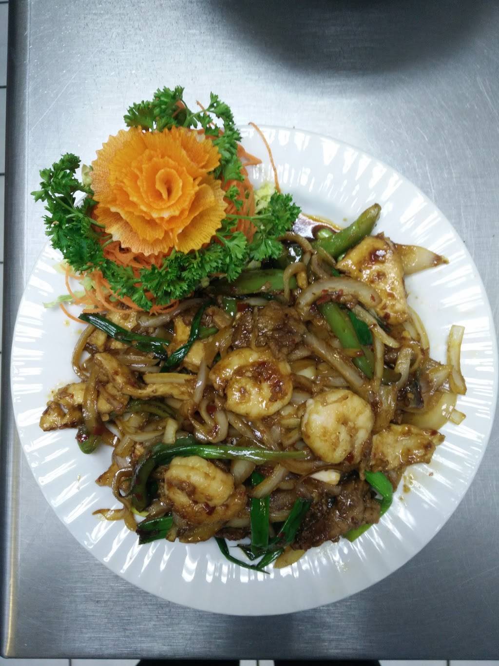 Chop Suey Huang | restaurant | 5202 N Lincoln Ave, Chicago, IL 60625, USA | 7735618888 OR +1 773-561-8888