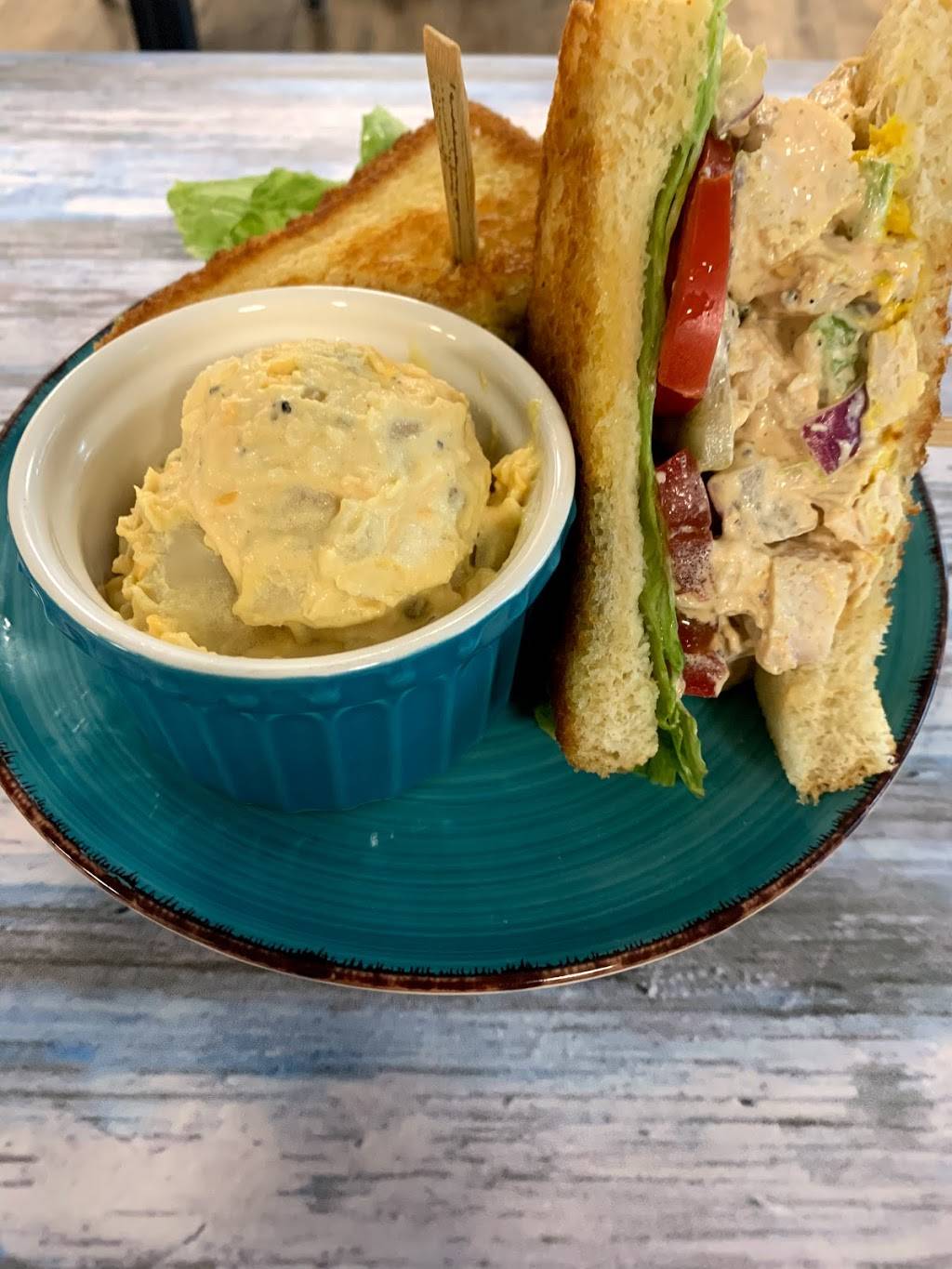 Jaclyns Kitchen | restaurant | 14438 E Hwy 12, Rogers, AR 72756, USA | 4799257484 OR +1 479-925-7484