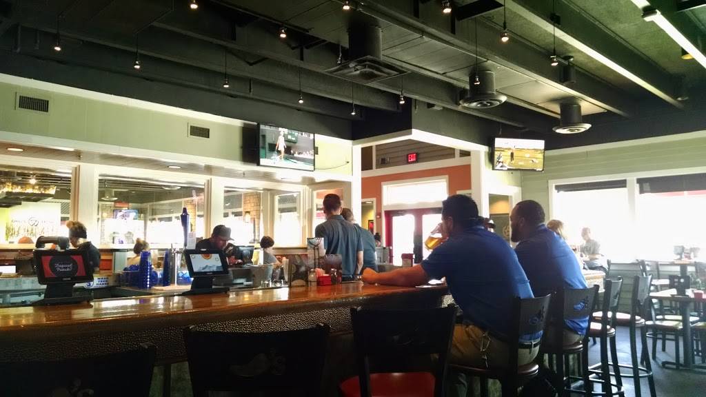 Chilis Grill & Bar | restaurant | 8950 Rosedale Hwy, Bakersfield, CA 93312, USA | 6615885872 OR +1 661-588-5872