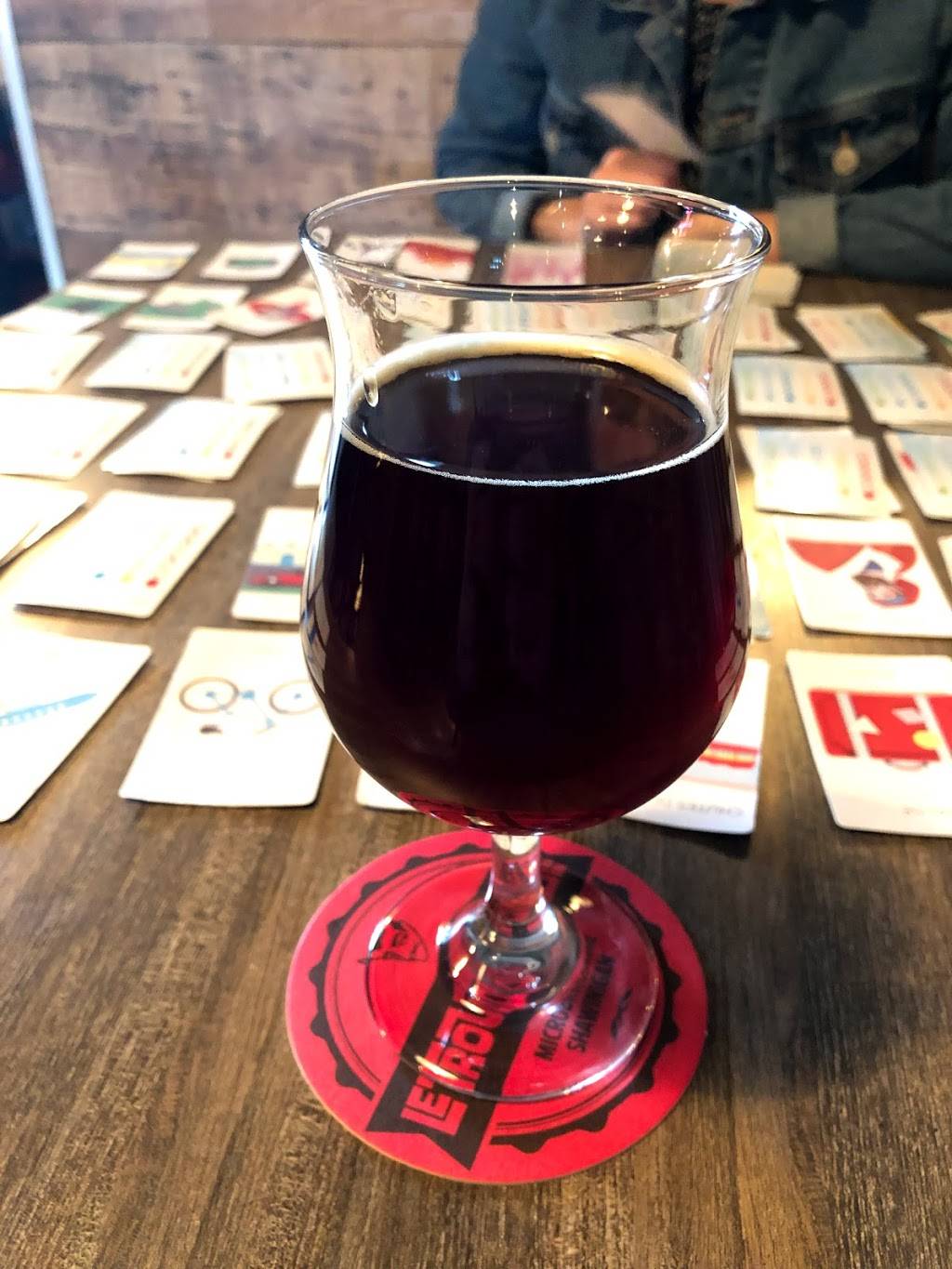 LAdversaire - Pub Ludique | restaurant | 4303 Rue Sainte-Catherine E, Montréal, QC H1V 1Y1, Canada | 5142544468 OR +1 514-254-4468