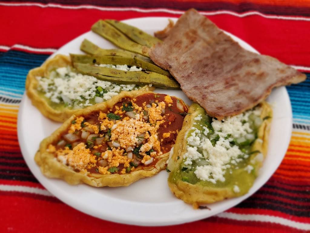 Antojitos La Planchita | restaurant | 607 S Soto St, Los Angeles, CA 90023, USA | 2132718095 OR +1 213-271-8095