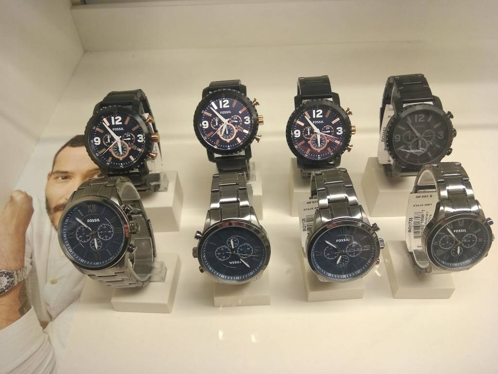 Fashion Outlets of Chicago | shopping mall | 5220 Fashion Outlets Way, Rosemont, IL 60018, USA | 8479287500 OR +1 847-928-7500