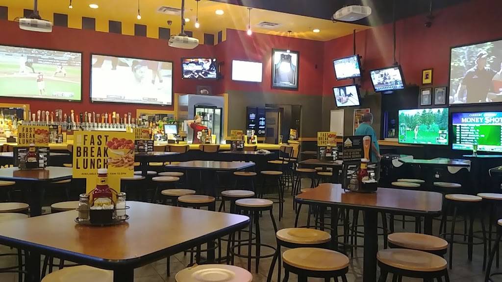 Buffalo Wild Wings | restaurant | 3780 Justin Rd, Highland Village, TX 75077, USA | 9729660800 OR +1 972-966-0800