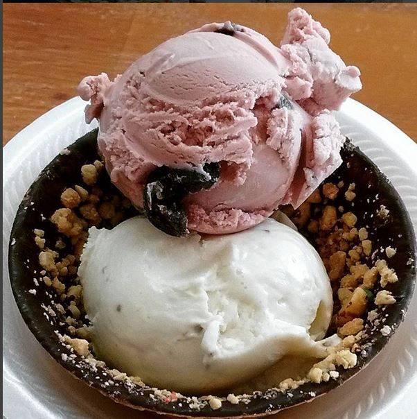 Royal Scoop Homemade Ice Cream | restaurant | 15 8th St, Bonita Springs, FL 34134, USA | 2399922000 OR +1 239-992-2000