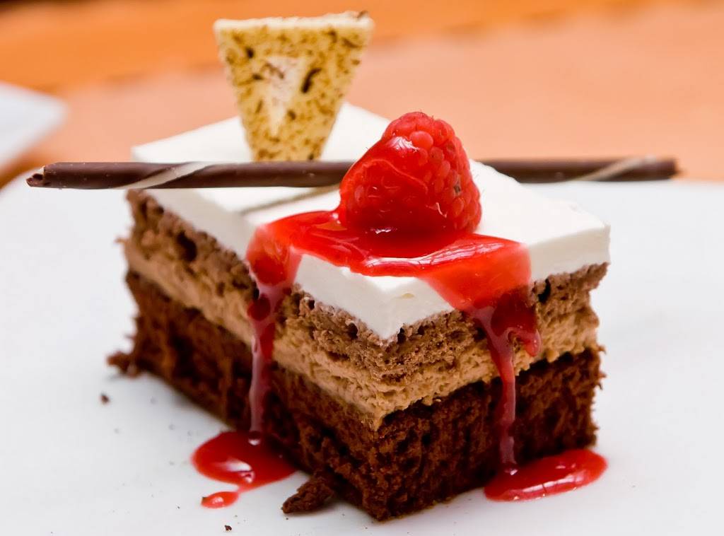 Tutto Italia Ristorante | restaurant | 1770 Avenue of the Stars, Orlando, FL 32830, USA | 4075608040 OR +1 407-560-8040