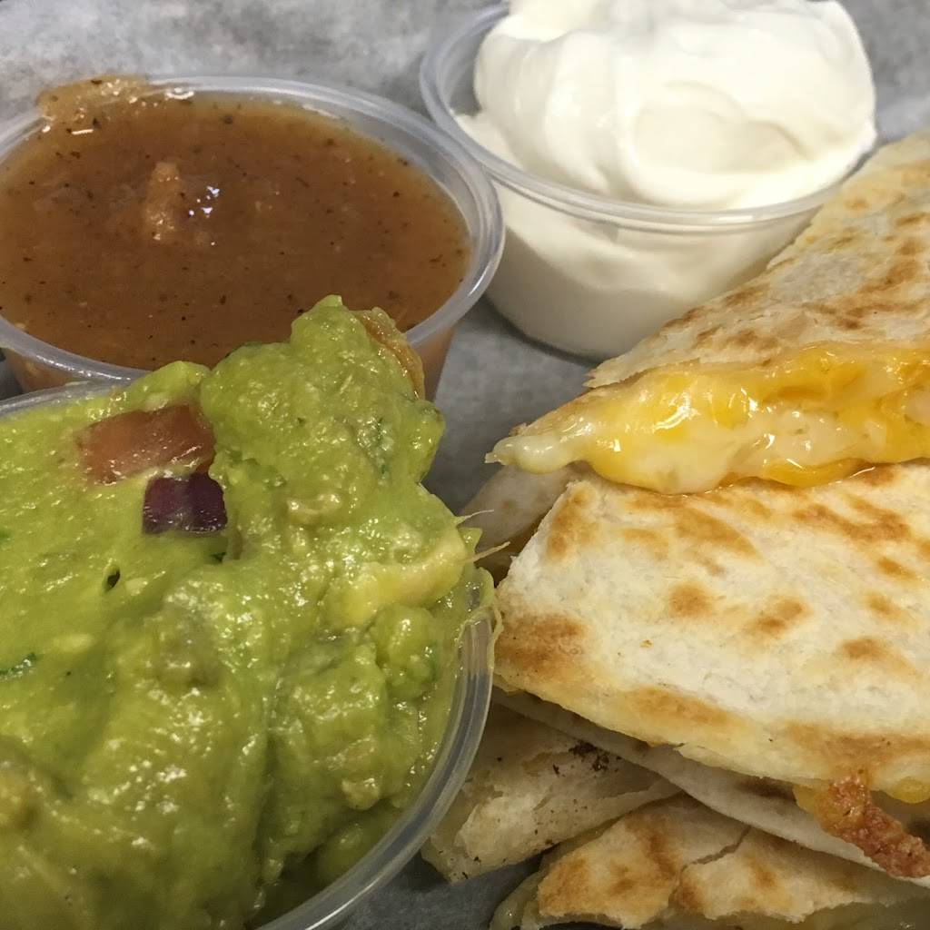 Downers Sand Club Sports Bar & Grill | restaurant | 1211 Butterfield Rd b, Downers Grove, IL 60515, USA | 7084979689 OR +1 708-497-9689