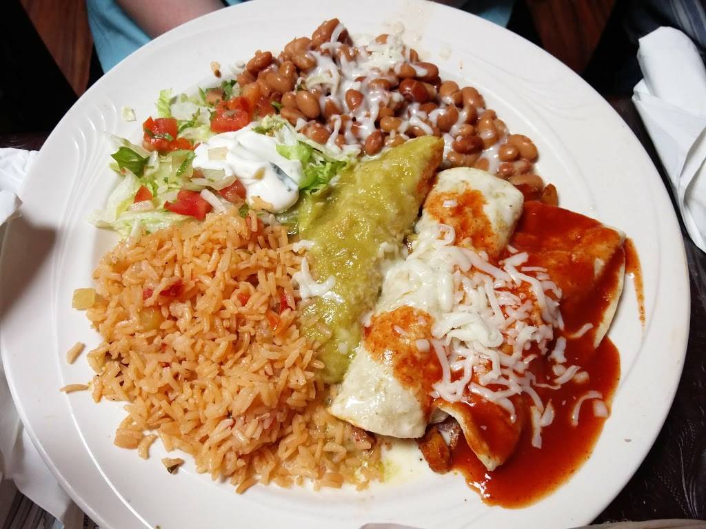 Huaraches Moroleon | restaurant | 805 Philo Rd, Urbana, IL 61801, USA | 2173446772 OR +1 217-344-6772