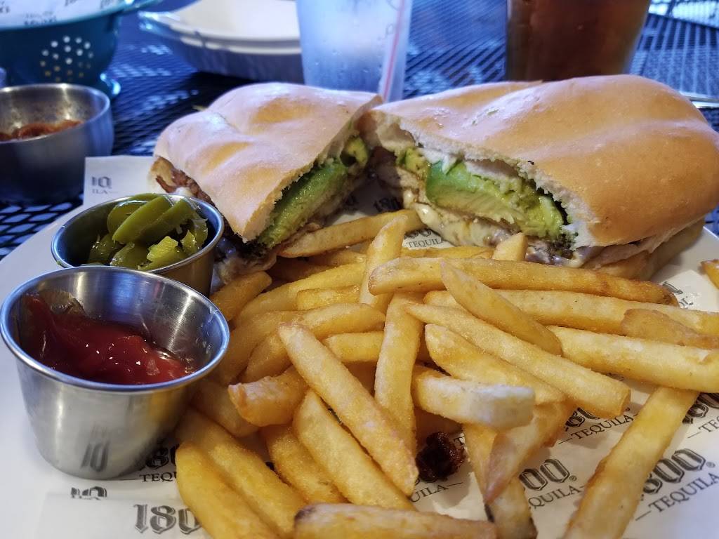 Que Onda Tacos + Tequila Matthews | restaurant | 3016 Weddington Rd #100, Matthews, NC 28105, USA | 9802624618 OR +1 980-262-4618