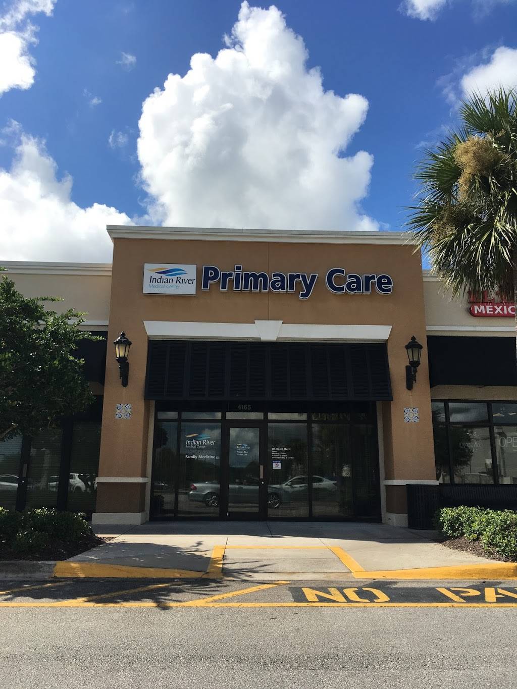 South Point | shopping mall | 4125 9th St SW, Vero Beach, FL 32968, USA | 5616302300 OR +1 561-630-2300