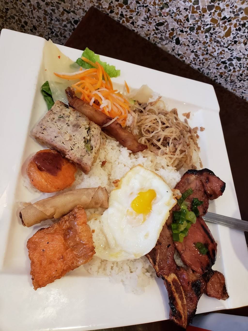 Rice Paper | restaurant | 6775 Wilson Blvd, Falls Church, VA 22044, USA | 7035383888 OR +1 703-538-3888