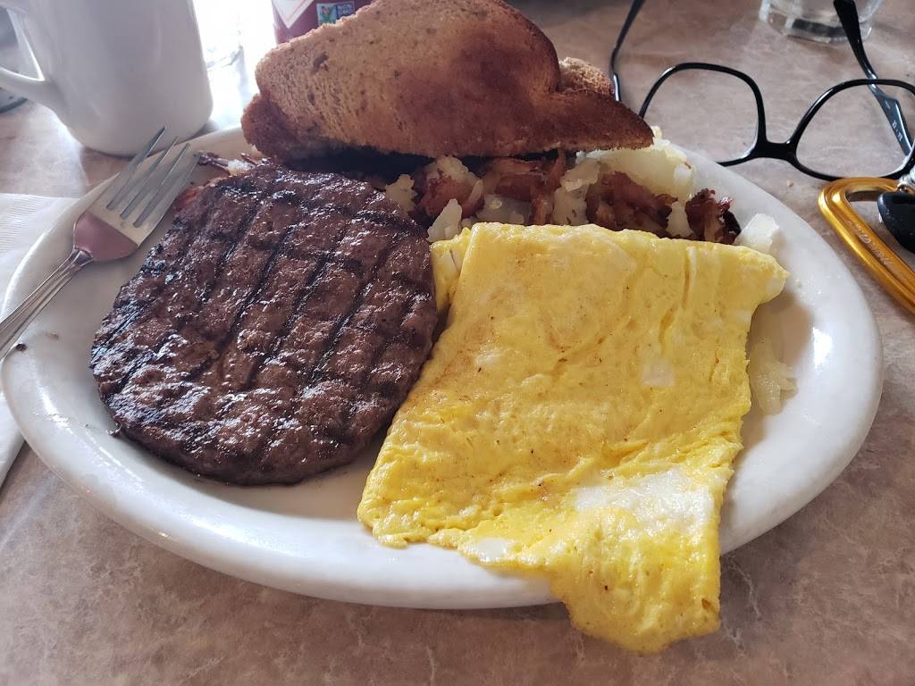 Sportys | restaurant | 17611 Vashon Hwy SW, Vashon, WA 98070, USA | 2064630940 OR +1 206-463-0940