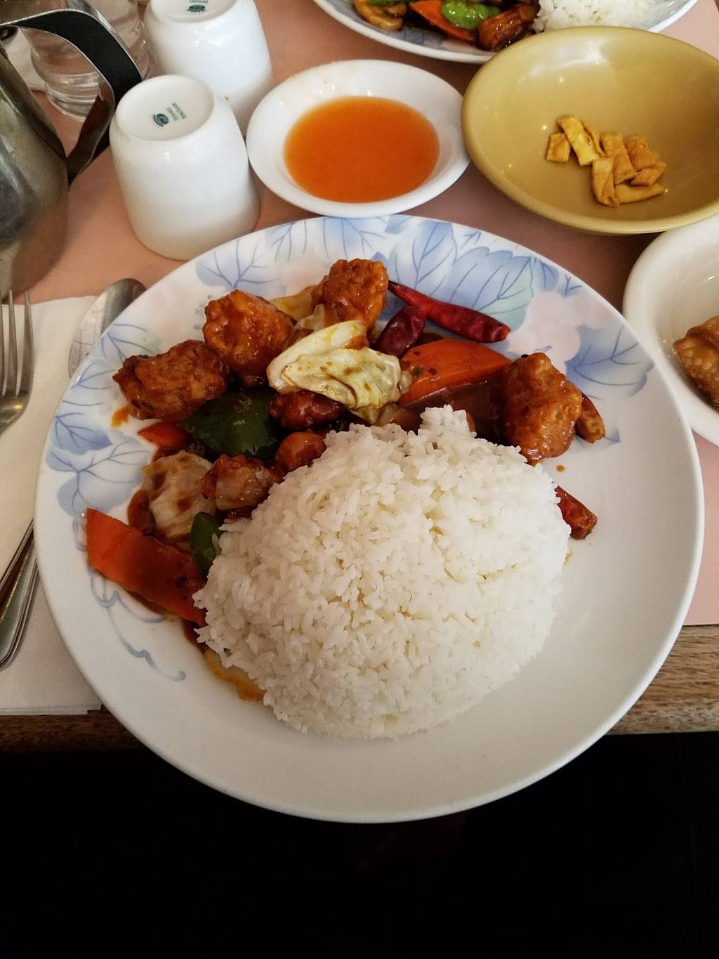 Grand Sichuan | restaurant | 229 9th Ave, New York, NY 10001, USA | 2126205200 OR +1 212-620-5200