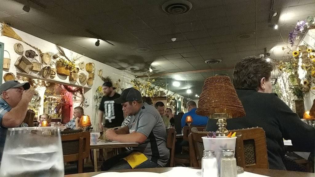 Villa D Carlo | restaurant | 5140 6th Ave, Kenosha, WI 53140, USA | 2626543932 OR +1 262-654-3932