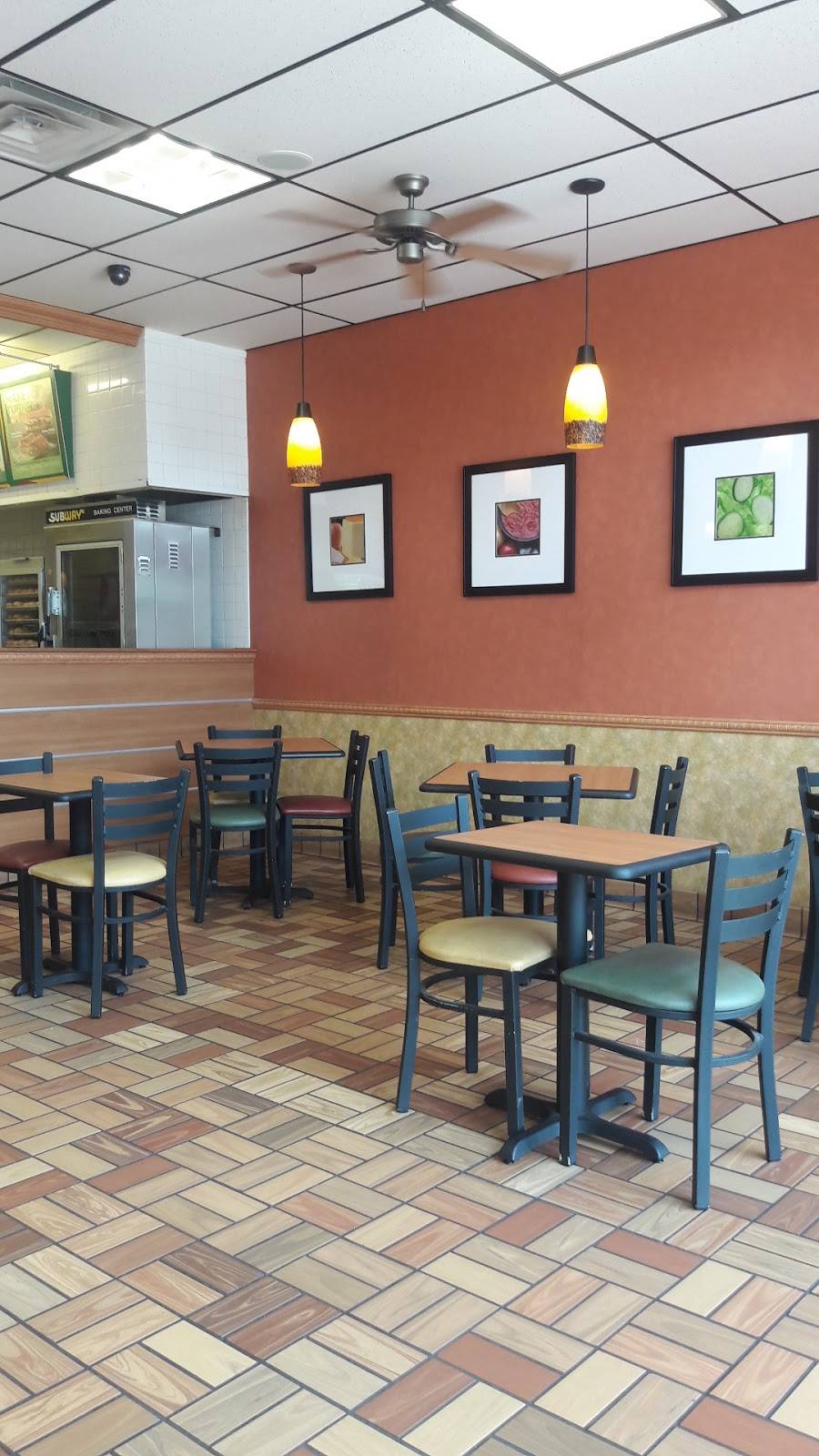 Subway | restaurant | 4520 Frankford Rd Suite A800 Frankford, Pavilion Shop Ctr, Dallas, TX 75287, USA | 9728188787 OR +1 972-818-8787
