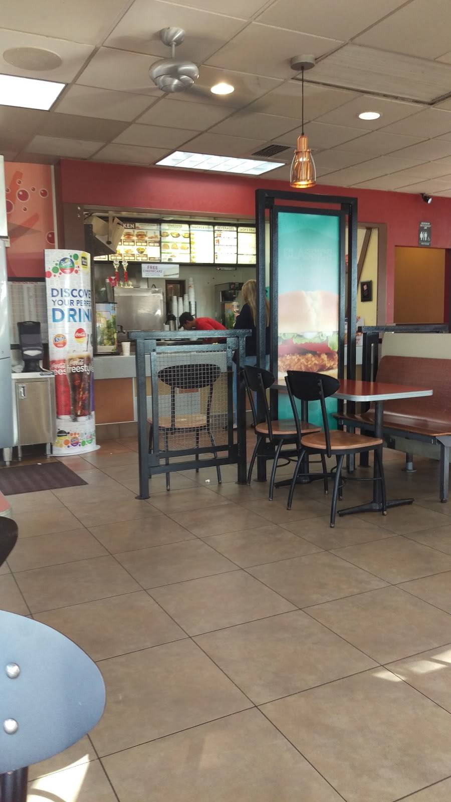 Jack in the Box | restaurant | 11630 Hempstead Hwy, Houston, TX 77092, USA | 2819011763 OR +1 281-901-1763