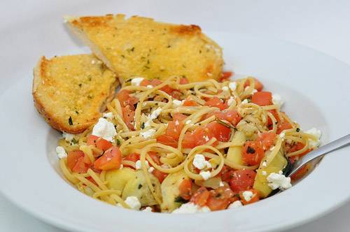 Lucky Brewgrille | cafe | 5401 Johnson Dr, Mission, KS 66205, USA | 9134038571 OR +1 913-403-8571