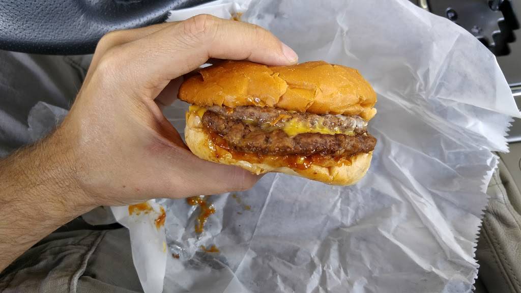 Swensons (Jackson) Drive-In Restaurants | restaurant | 5815 Wales Ave NW, Massillon, OH 44646, USA | 3308335454 OR +1 330-833-5454