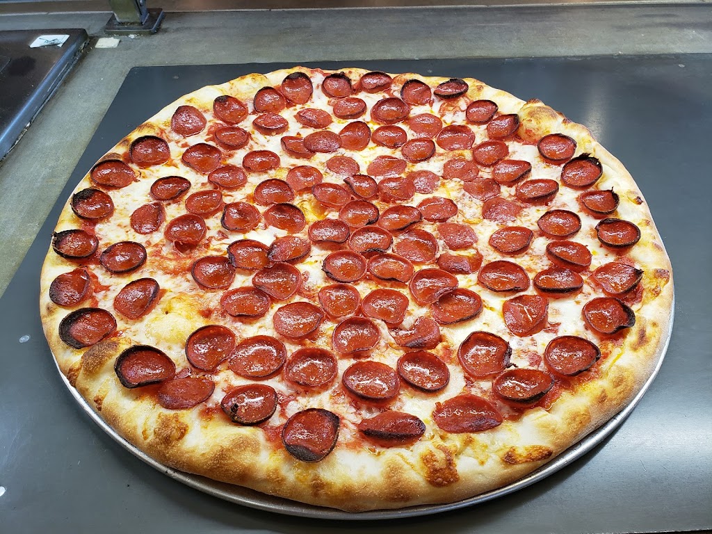 Giorgios Italiano Pizzeria | restaurant | 101 Clearview Cir, Butler, PA 16001, USA | 7242568995 OR +1 724-256-8995