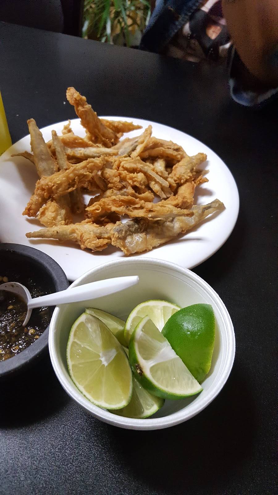 Taqueria Traspasada | restaurant | 3144 N California Ave, Chicago, IL 60618, USA | 7735394533 OR +1 773-539-4533