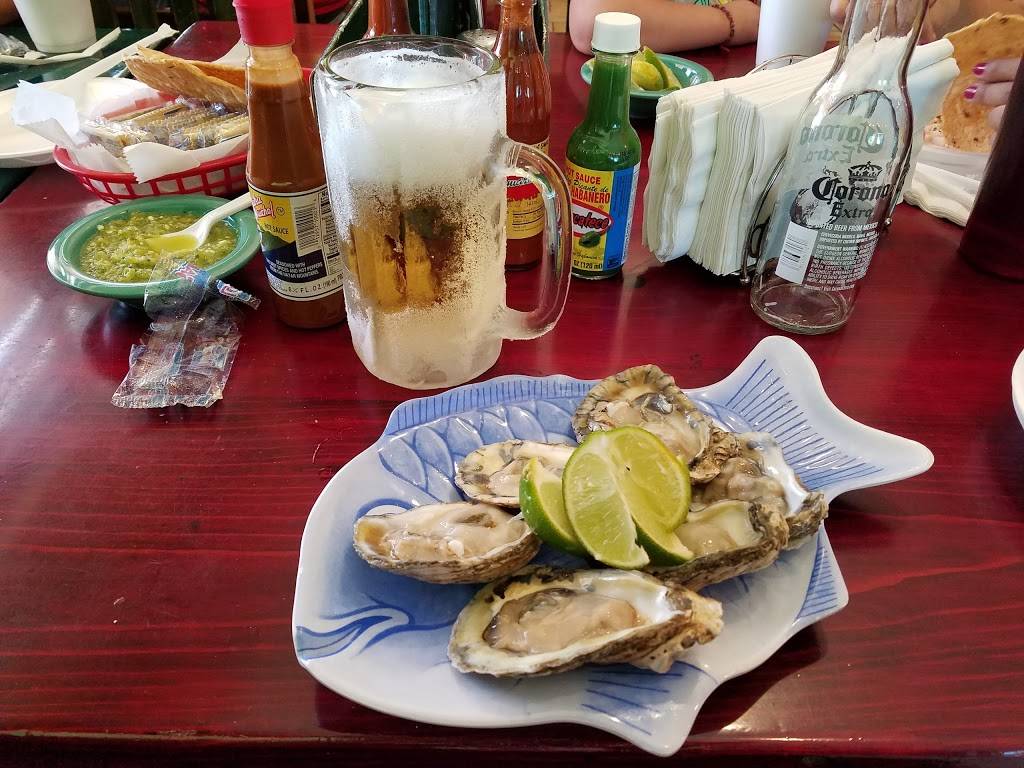 Las Islas Marias | restaurant | 784 W Dundee Rd, Wheeling, IL 60090, USA | 8479474500 OR +1 847-947-4500