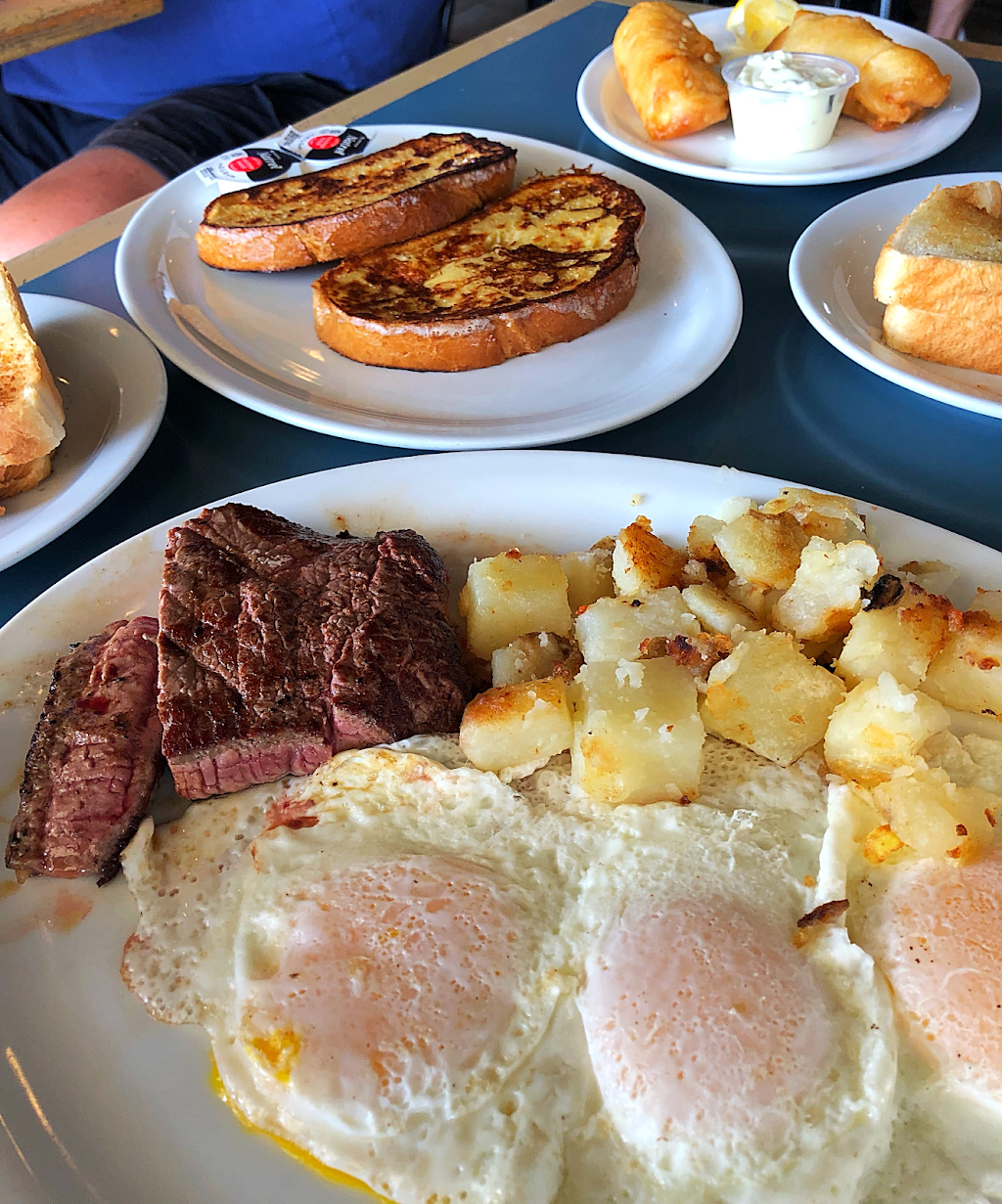 Dynasty Cafe & Bar | restaurant | 550 Montreal Rd, Ottawa, ON K1K 0V1, Canada | 6137446934 OR +1 613-744-6934