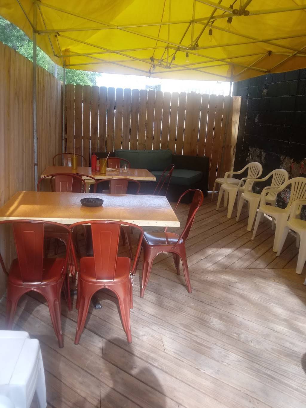 Great Lakes Sports Bar | restaurant | 17602 W Seven Mile Rd, Detroit, MI 48235, USA | 3136934762 OR +1 313-693-4762