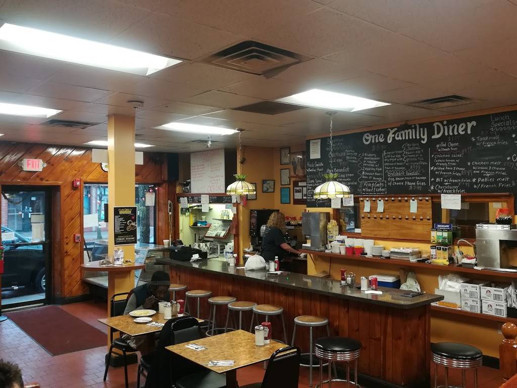 One Family Diner | restaurant | 260 Bowdoin St, Dorchester, MA 02122, USA | 6174361577 OR +1 617-436-1577