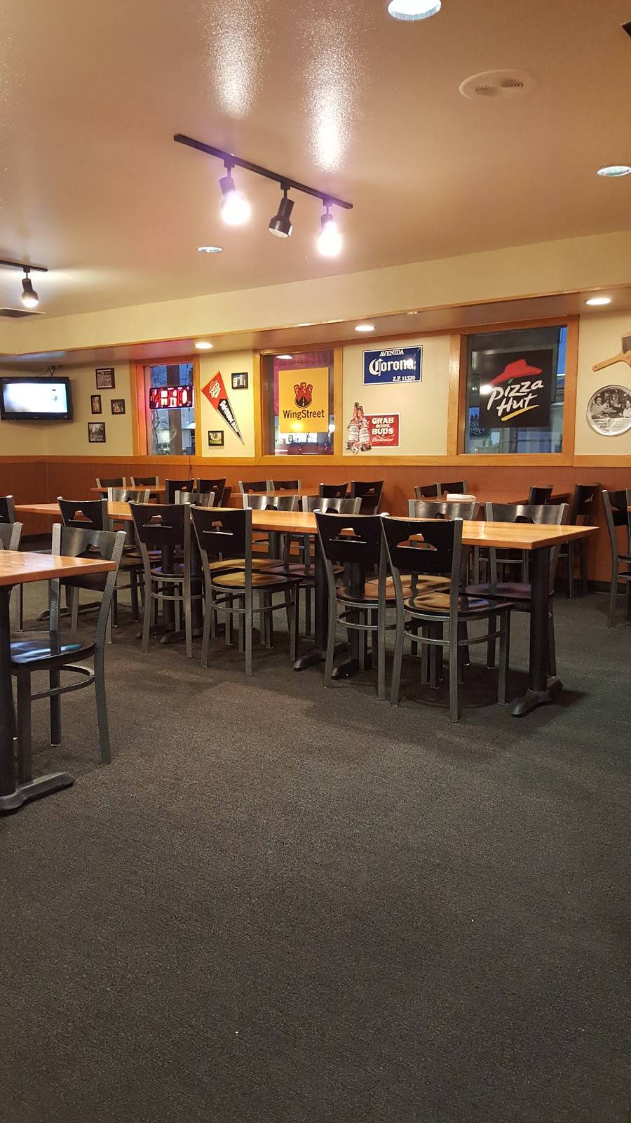 Pizza Hut | meal takeaway | 1029 N Lemoore Ave, Lemoore, CA 93245, USA | 5599242000 OR +1 559-924-2000