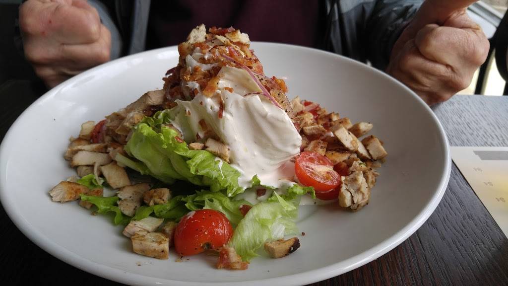 Hillgrove Tap | restaurant | 800 Hillgrove Ave, Western Springs, IL 60558, USA | 7082900055 OR +1 708-290-0055