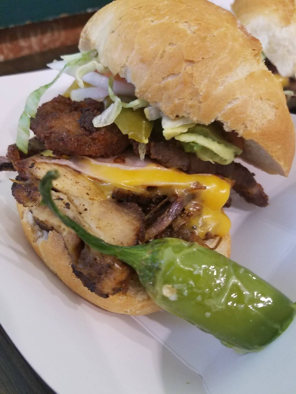 Tortas Las Tortugas | restaurant | 235 Centre St, Dallas, TX 75208, USA | 2149435669 OR +1 214-943-5669