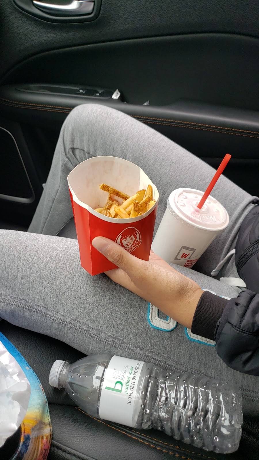 Wendys | restaurant | 18430 Ford Rd, Detroit, MI 48228, USA | 3135934449 OR +1 313-593-4449