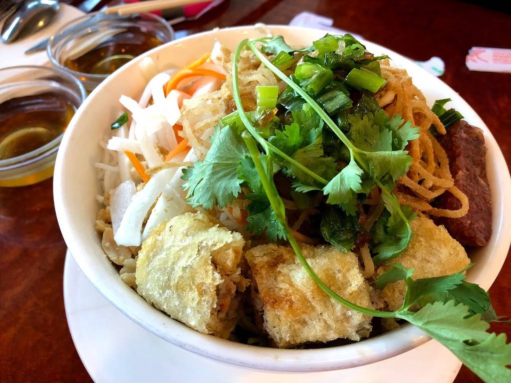 Com Tam Thanh Restaurant | restaurant | 905 S Bascom Ave, San Jose, CA 95128, USA | 4082798588 OR +1 408-279-8588