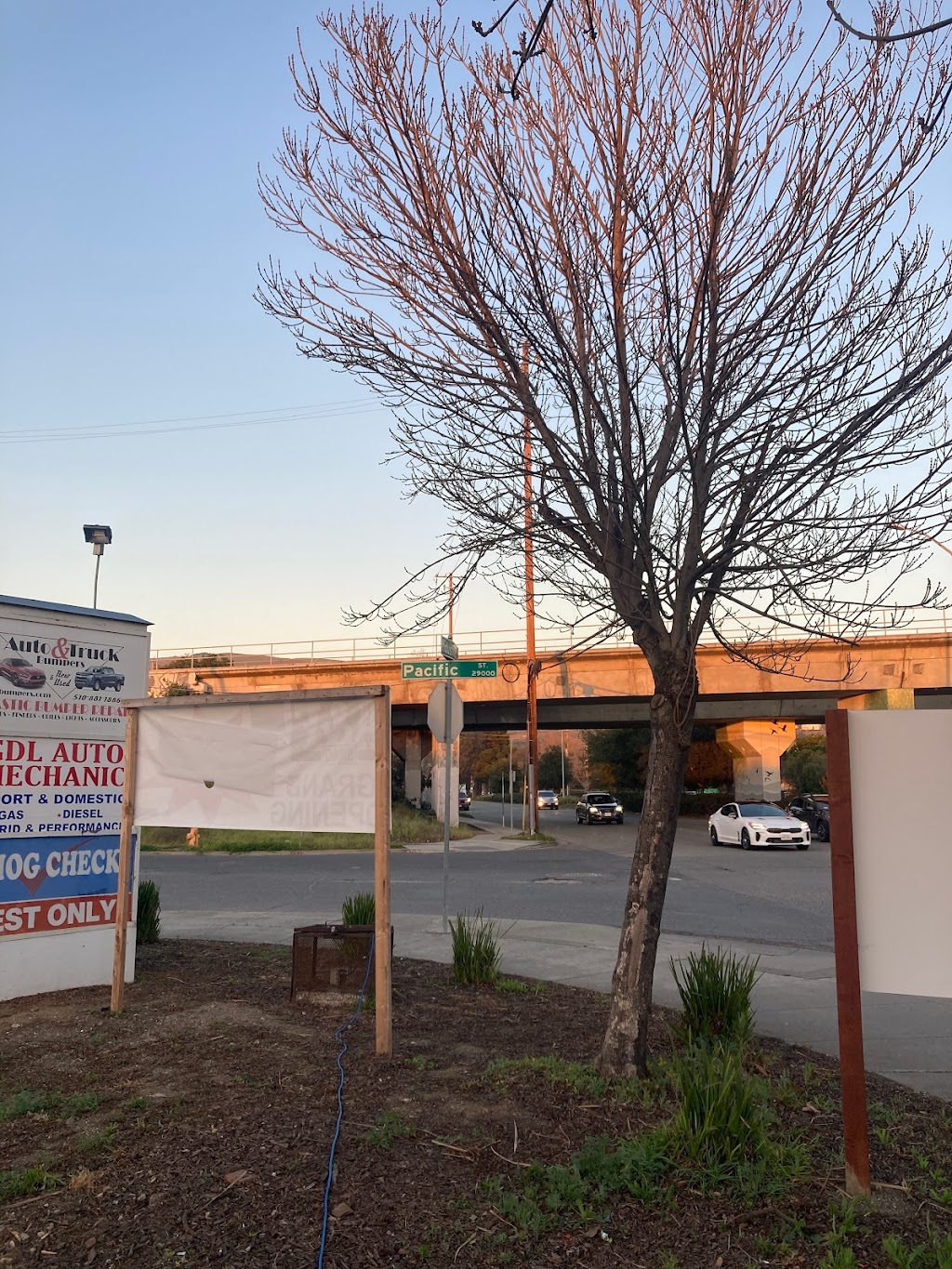 Tacos El Poblanito | restaurant | 29699 Pacific St, Hayward, CA 94544, USA | 5109758857 OR +1 510-975-8857