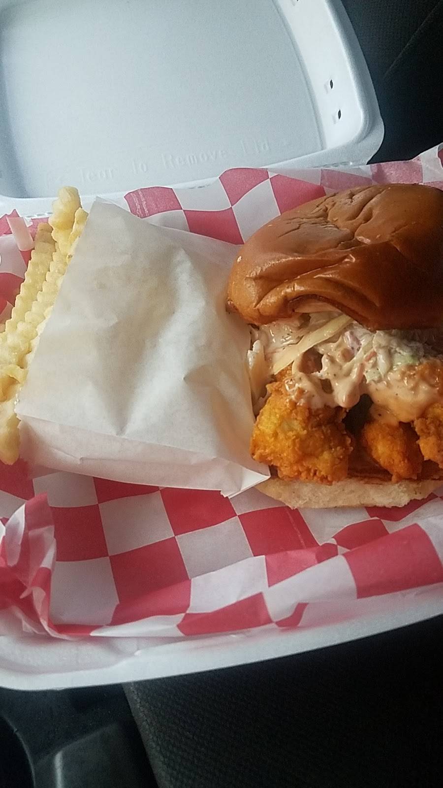 The Crispy Chick | restaurant | 5618 Woodland Ave, Cleveland, OH 44104, USA | 2163314700 OR +1 216-331-4700