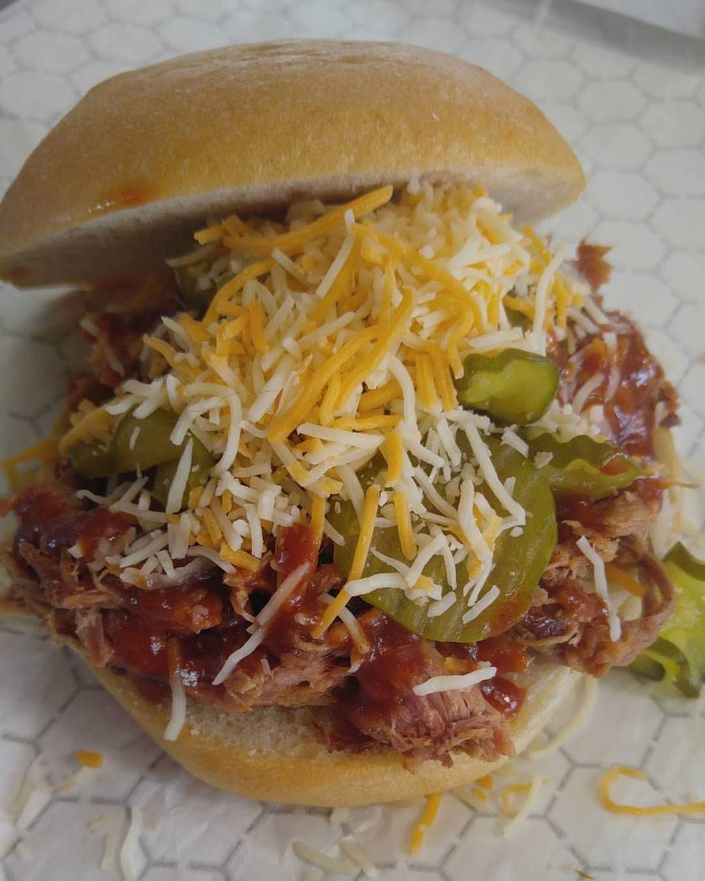 Good Bull BBQ | restaurant | 326 George Bush Dr, College Station, TX 77840, USA | 9797040186 OR +1 979-704-0186