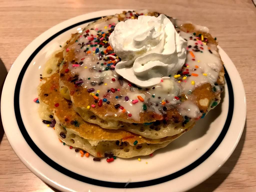 IHOP | restaurant | 2647 N Kansas Expy, Springfield, MO 65803, USA | 4178688783 OR +1 417-868-8783