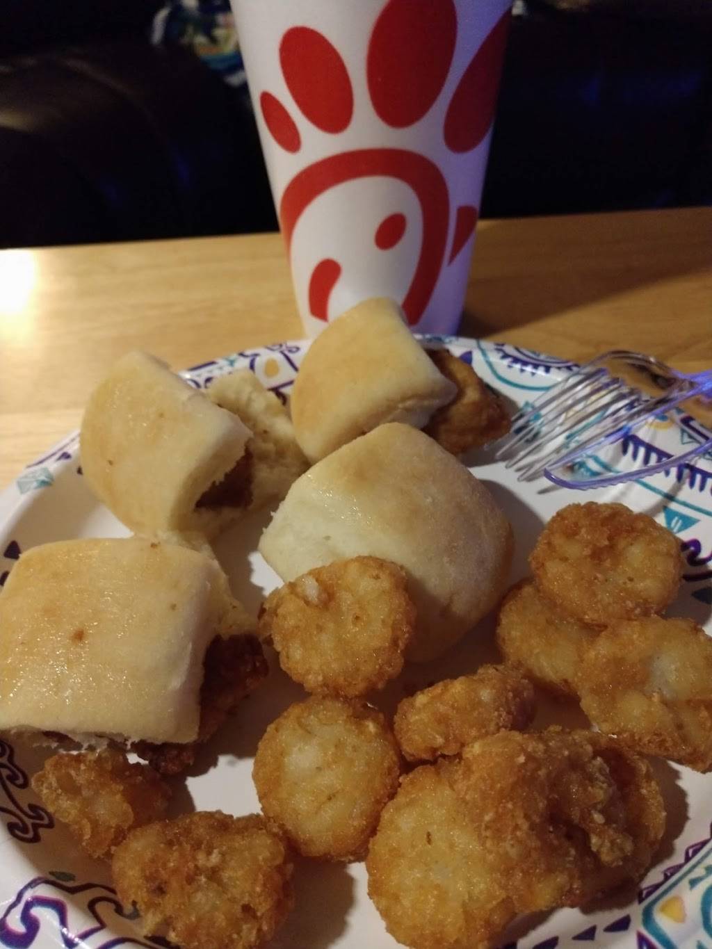 Chick-fil-A | restaurant | 924 Hanes Mall Blvd, Winston-Salem, NC 27103, USA | 3367650713 OR +1 336-765-0713