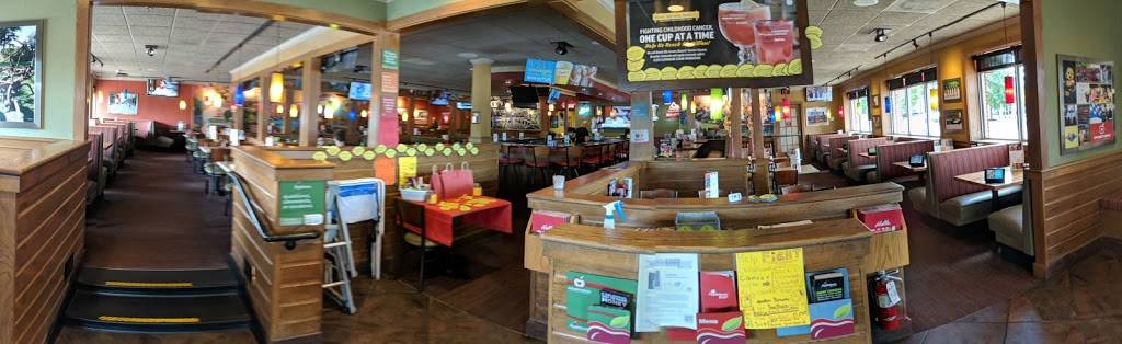 Applebees Grill + Bar | restaurant | 1421 Town Center Blvd Suite B-10, Brunswick, OH 44212, USA | 3302206189 OR +1 330-220-6189